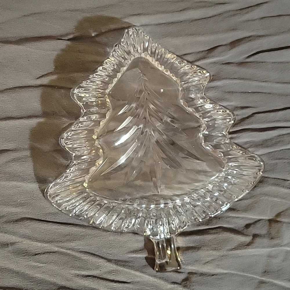 MIKASA CRYSTAL/GLASS CHRISTMAS TREE SHAPE CANDY/NUT DISH